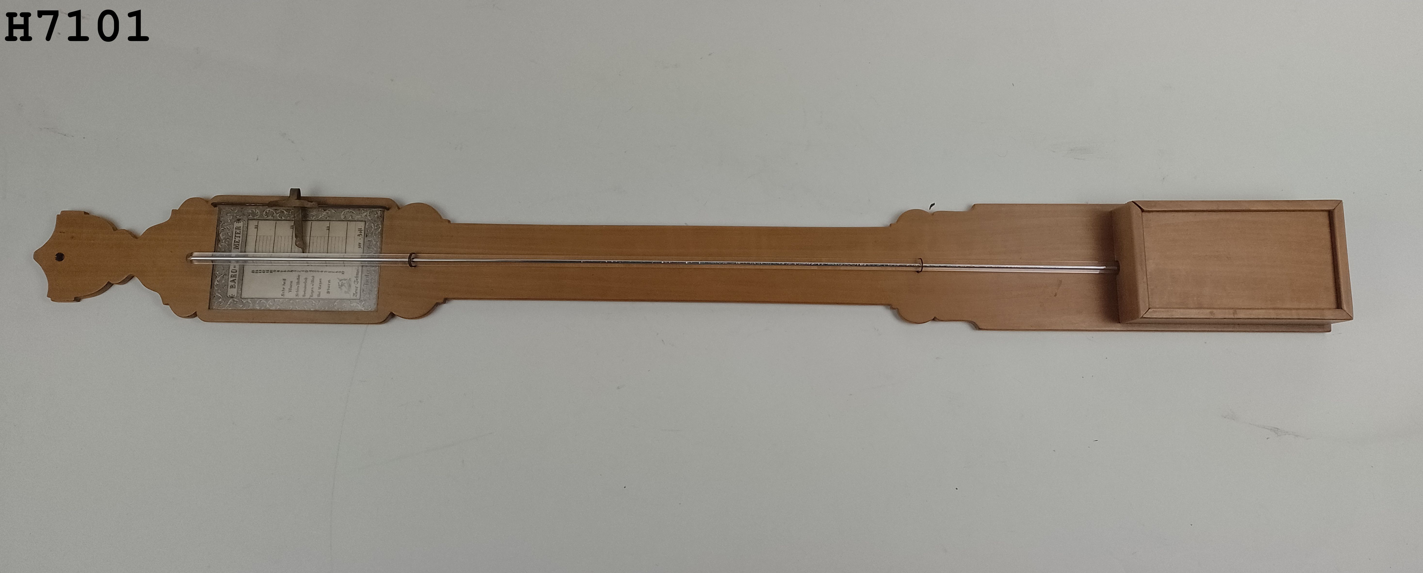 Foto oder Abbildung des Sammlungsobjekts „Barometer“