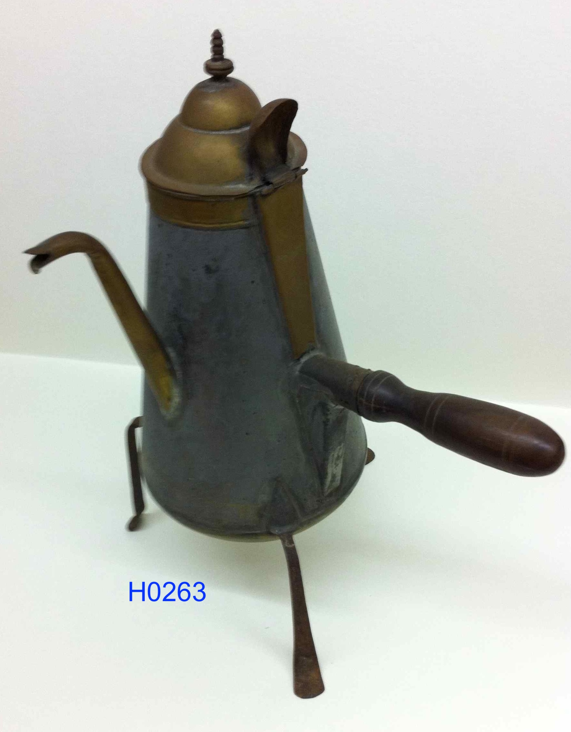 Foto oder Abbildung des Sammlungsobjekts „Kaffeekanne“