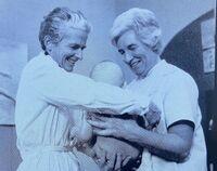 Enge Zusammenarbeit: Dr. Elisabeth Köng und Therapeutin Mary Quinton