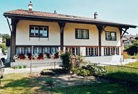 Untere Bahnhofstrasse 1, 3 Hinwil, 2004