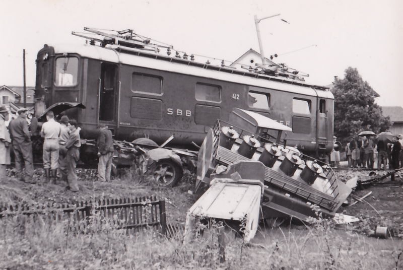 Datei:19510000 Unfall Bahnübergang 01.png