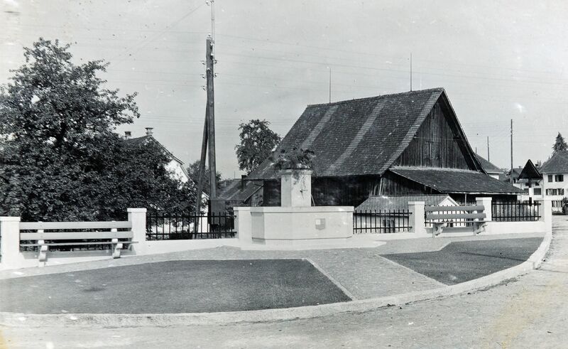 Datei:109 Dorfbrunnen 1933.jpg
