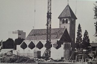 Katholische Liebfrauenkirche Hinwil während des Umbaus 1977