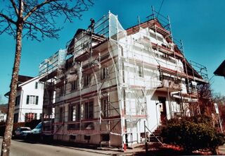 Haus Bahnhofstrasse 5 wird renoviert, 2011