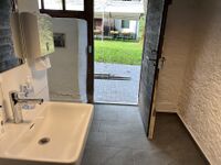 Barrierefreier Zugang zu den neuen Sanitären Anlagen. 2025