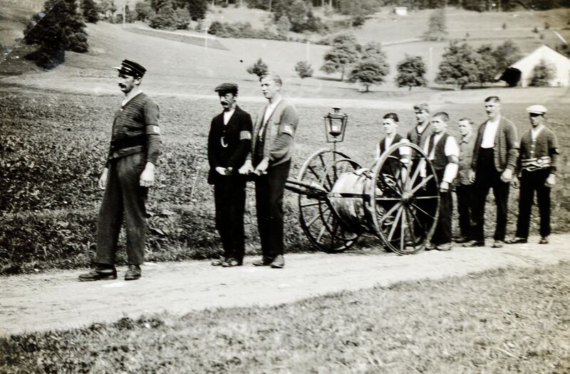 Datei:19290000 Feuerwehr Unterbach Schlauchwagen.jpg