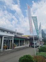 Schreinerei <i>massGenau</i>, Eingangsbereich, Rampe, Hinwil, 2025.