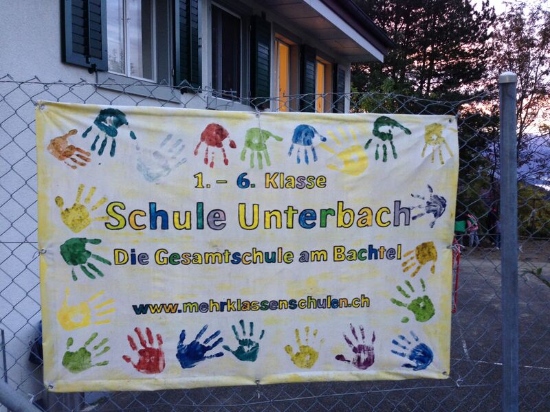 Datei:20131022 Banner Schule Unterbach.jpg
