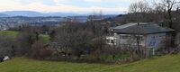 Übersetzerhaus Looren mit Blick ins Zürcher Oberland, 2025