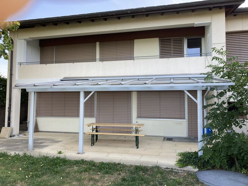 Datei:20260810 Schulweg 2, ehemalige Lehrerwohnung.jpg