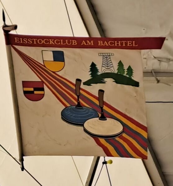 Datei:Eisstockclub am Bachtel Fahne 2.jpg