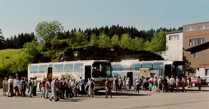 Datei:19930000 Landfrauenreise Schützenhaus Rüti.jpg