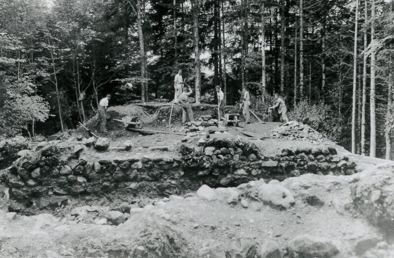 Datei:19350800 Arbeitsdienst Ruine Bernegg Distanz.jpg