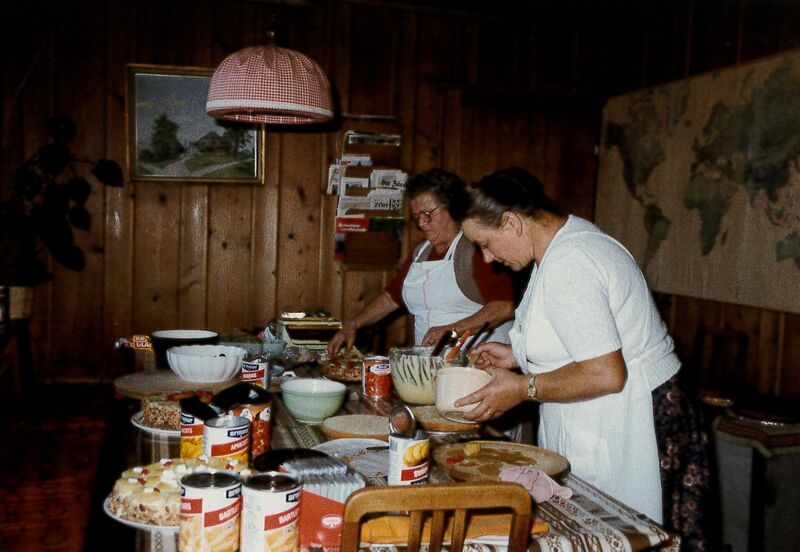 Datei:19840922 Herbstmärt Landfrauen.jpg