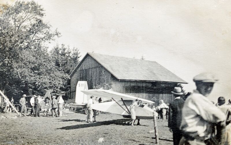 Datei:254 Segelflugzeuge Hochwacht Bachtel.jpg