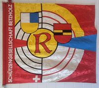 Vereinsfahne der Schützengesellschaft Betzholz, 2004.