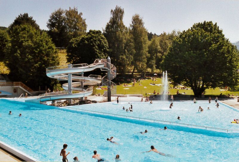 Datei:20010625 Badi Hinwil.jpg