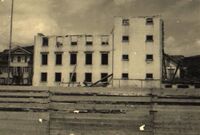 Abbruch des ersten Hinwiler Bezirksgebäudes am 14. Juli 1954