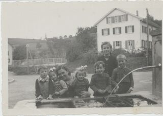 Schulhaus Girenbad, 1951