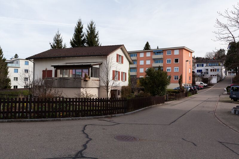 Datei:Bild-Hinwil-Gstaldenstrasse-12-Serie-230.jpg