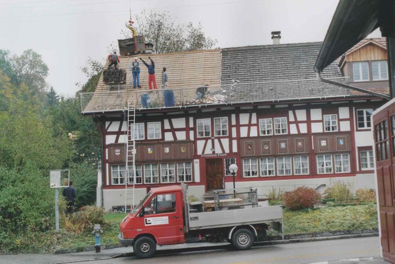 Datei:Oberdorfstrasse 11-13 Dachdecker 2004.jpg