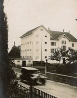 Bezirksgebäude an der Dürntnerstrasse, um 1940