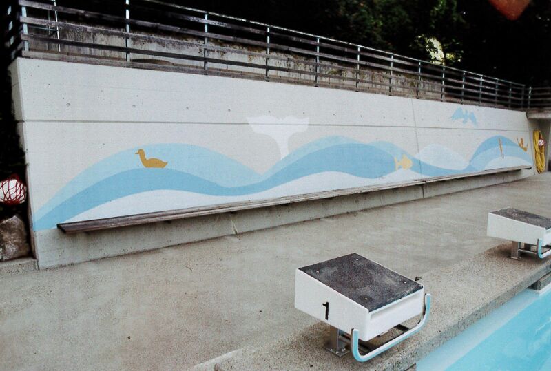 Datei:20100914 Stützmauer Badi Hinwil.jpg