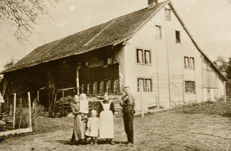 Datei:Holzweidstrasse 37 Hinwil, undatiert.jpg