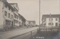 Ansichtskarte mit Blick durch die Walderstrasse dorfauswärts, 1909