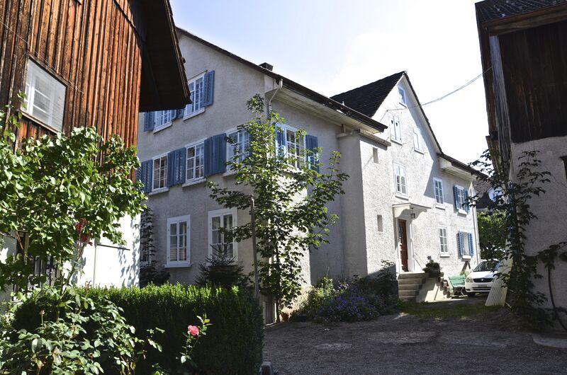 Datei:20150821 Walderstrasse 10 Hinwil Birrer.jpg