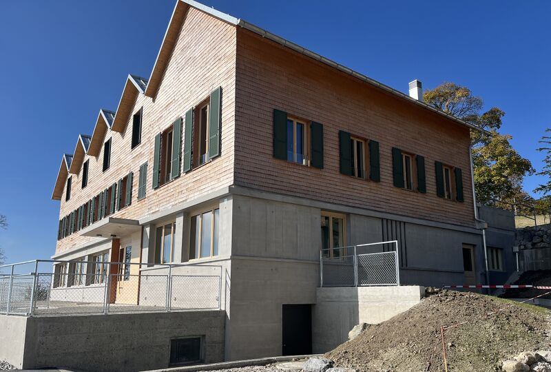 Datei:20251018 Bachtel Kulm von Süden.jpg