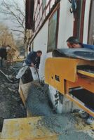 Betonieren am Fundament, Januar 2008. Bildmitte: Heinz Fleckner