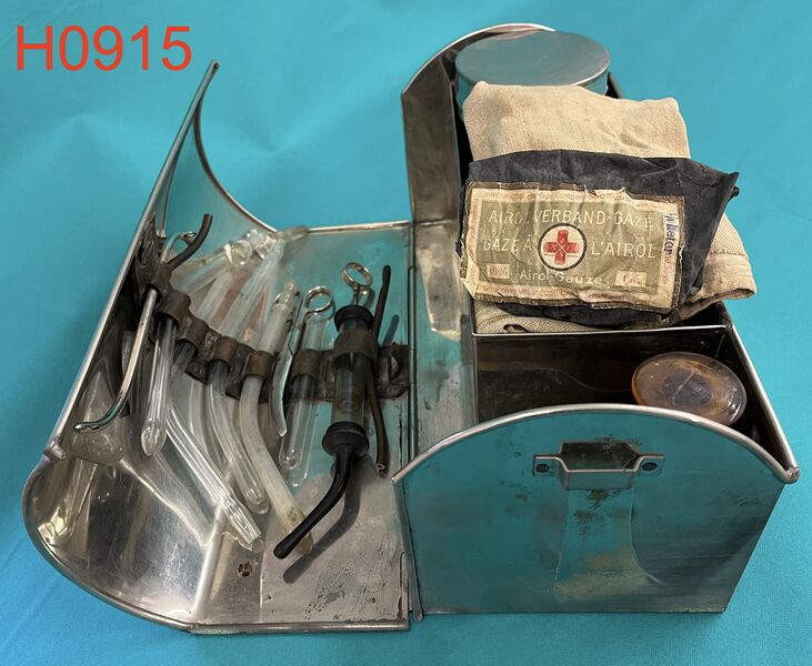 Datei:H0915 Hebammenkoffer Inventarfoto.jpeg