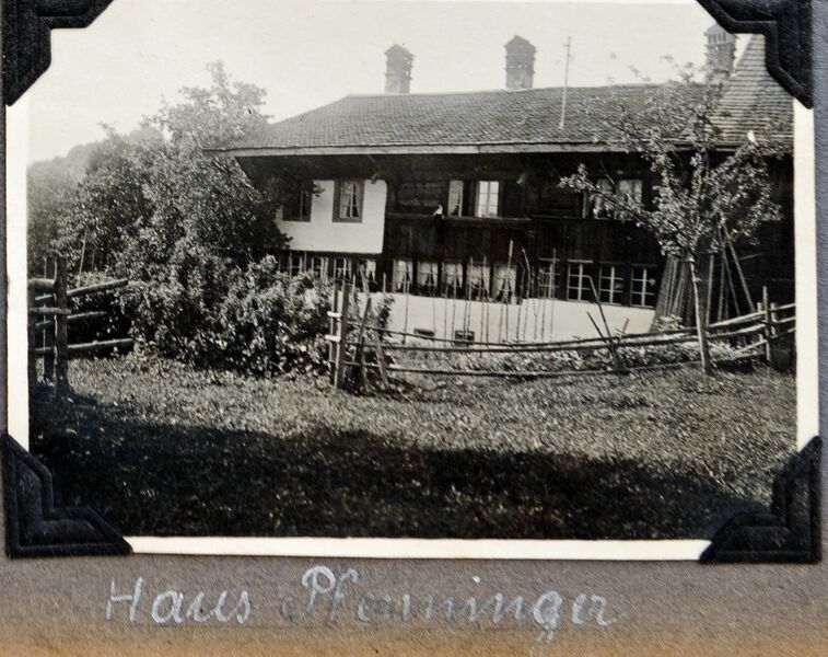 Datei:Höhenstrasse 101 103 105 Hinwil.jpg