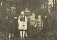 Lehrer Hans Keller mit Familie, ca. 1930