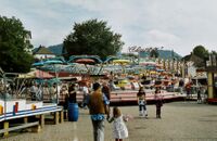 Chilbi auf dem Gemeindeplatz, 2003