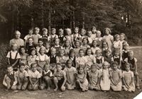1./2. Klasse Hinwil, Lehrerin Martha Hürlimann, 1944