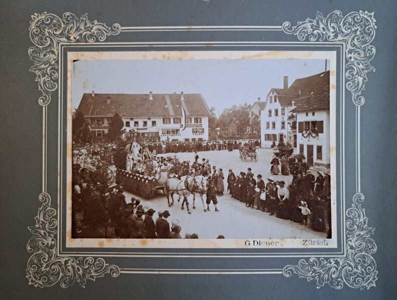 Datei:1913 Festumzug Bezirksgesangsfest.jpeg