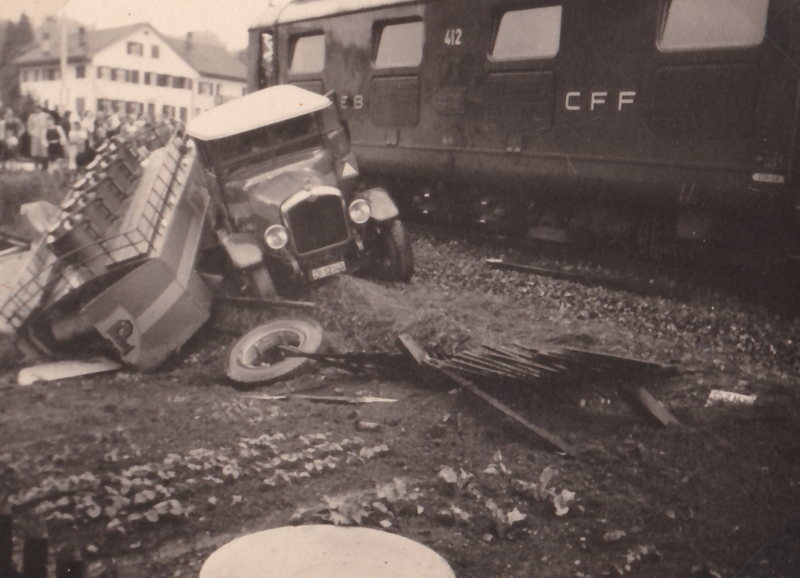 Datei:19510000 Unfall Bahnübergang 04.png
