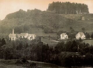 Weberei Laetsch, Girenbad, 1908, im Vordergund rechts der Fabrikweiher