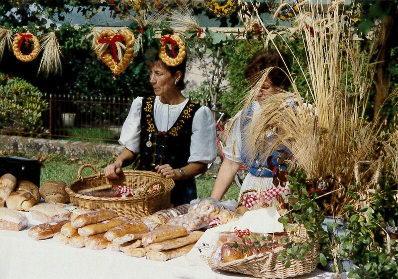 Datei:19900929 Herbstmärt Landfrauen Bubikon.jpg