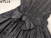 Schwarzes Kleid