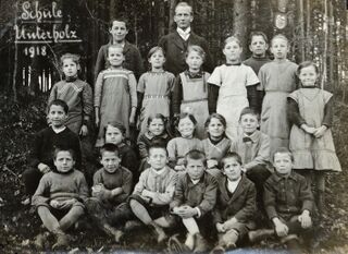 Schule Unterholz, 1918, Lehrer Hermann Weber