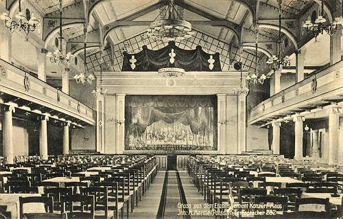 Datei:Haus der Offiziere um 1900.jpg