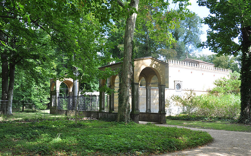 Datei:Klosterhof, 2012 wiki.jpg