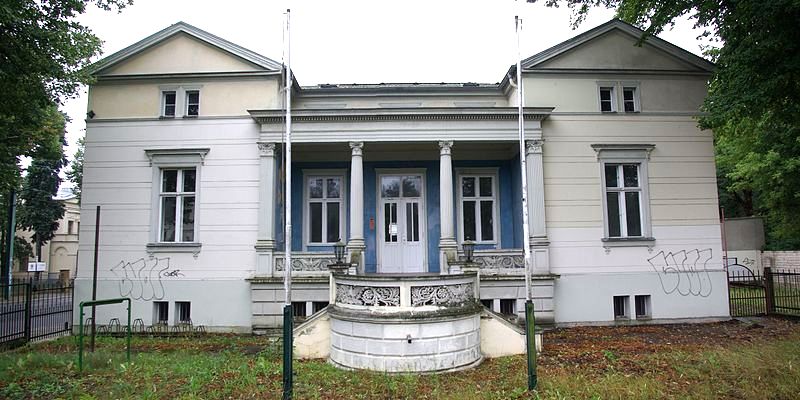 Datei:63, 2011 wiki.jpg