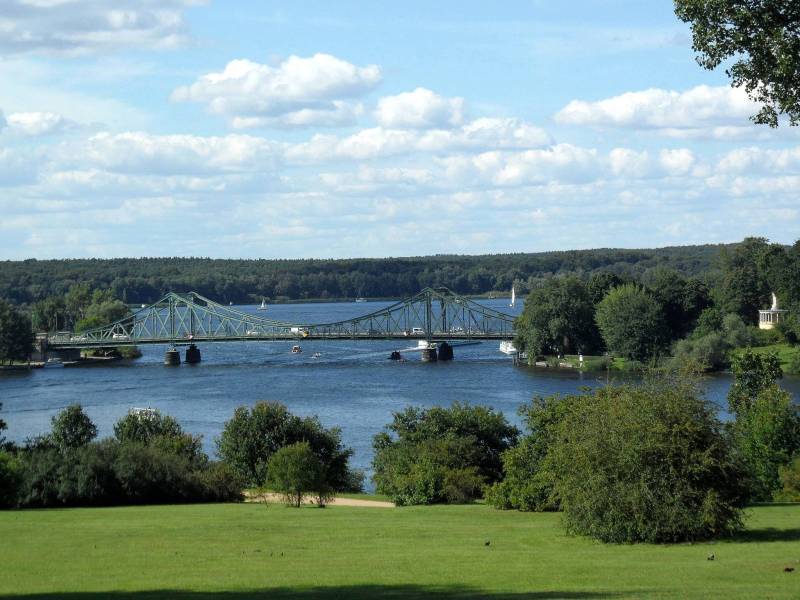 Datei:2012, vom Schloß Babelsberg.jpg