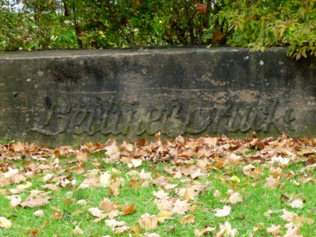 Datei:Berliner Brücke, Überbleibsel, 2008.jpg