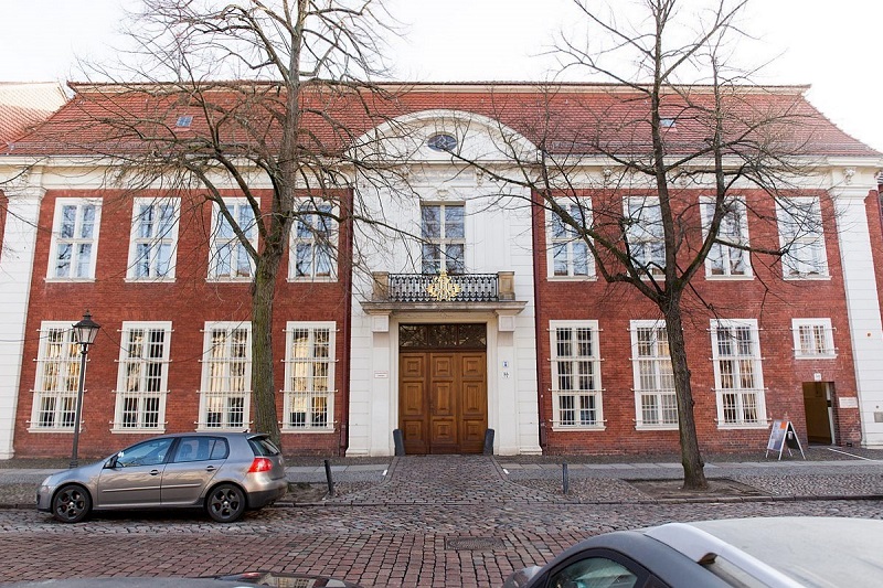 Datei:2019, wiki.jpg