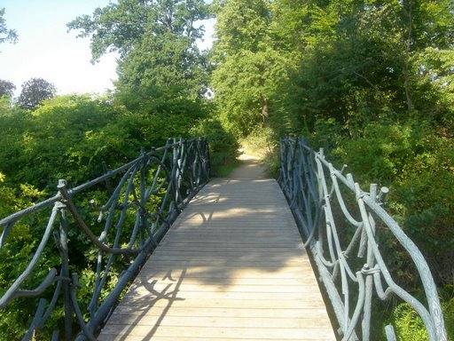 Datei:Bismarck-Brücke, auch Astbrücke.jpg